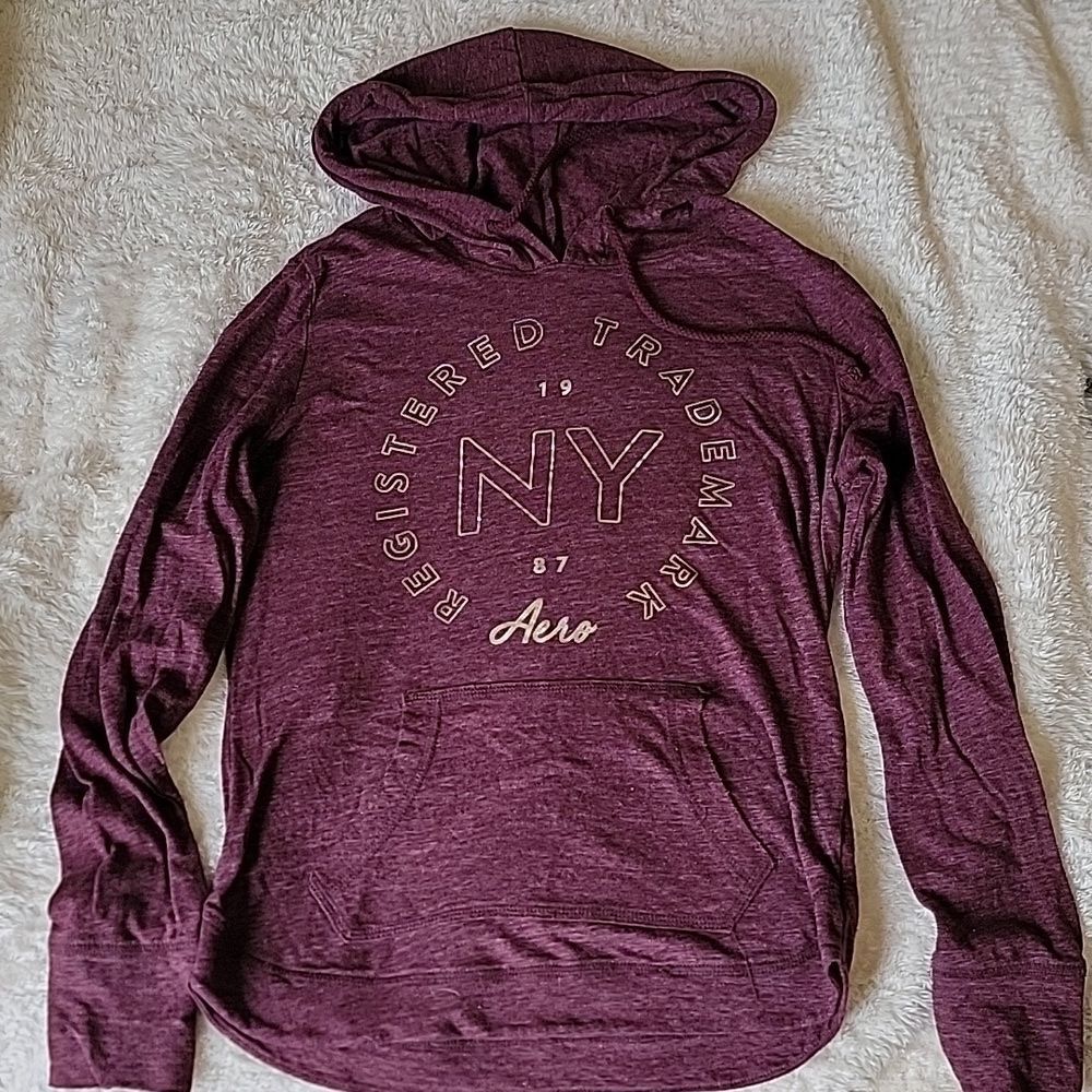 Aeropostale hooded long sleeve tshirt with kangaroo‎ pocket burgundy size S